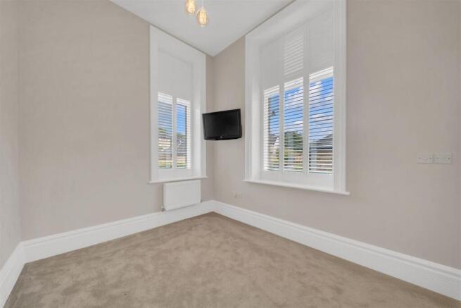 2 bed Apartment for sale Image 9