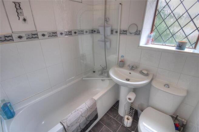 2 bed End of Terrace to rent Image 4