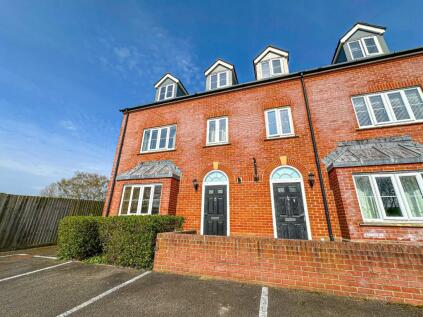 Monmouth Court, Bindon Road, Taunton - NO CHAIN!