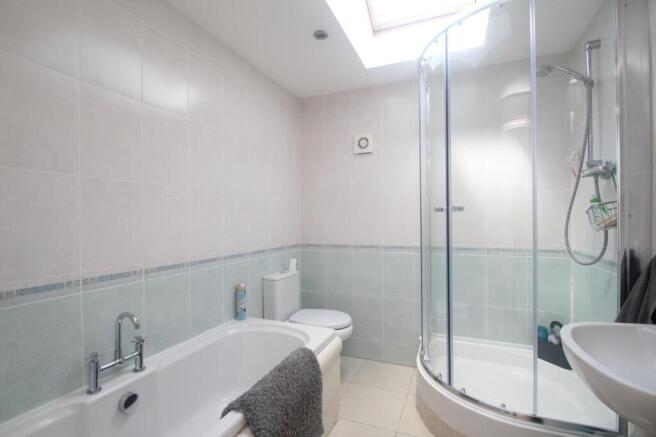 2 bed Flat to rent Image 8