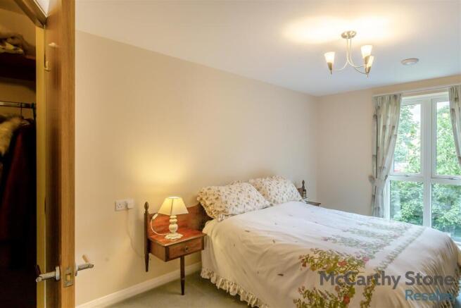 1 bed Apartment for sale Image 8