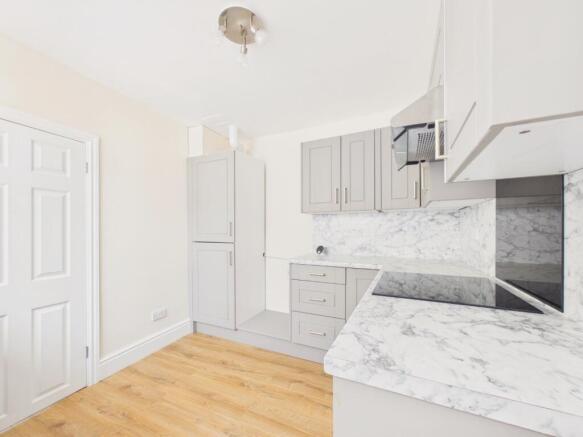 2 bed Terraced for sale Image 7