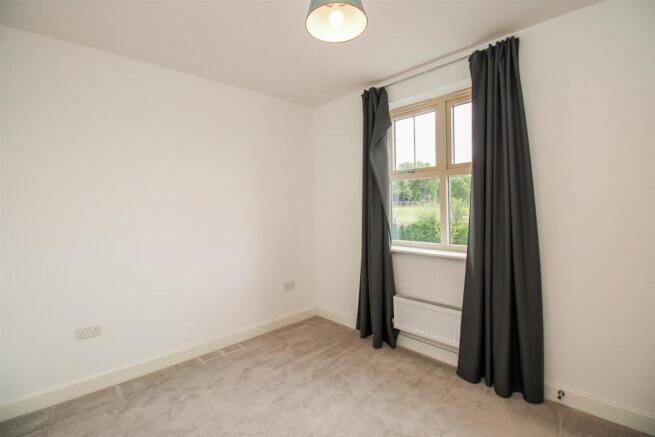 4 bed Detached for sale Image 10