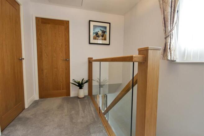 FIRST FLOOR LANDING