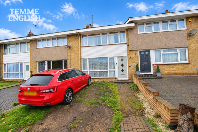 3-bed terraced on Ballards Walk, Basildon, SS15, £335,000
