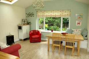 Sun / Dining Room