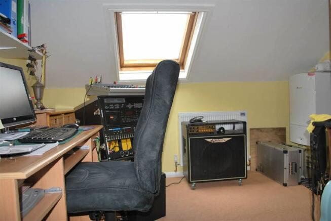 Photo 11
