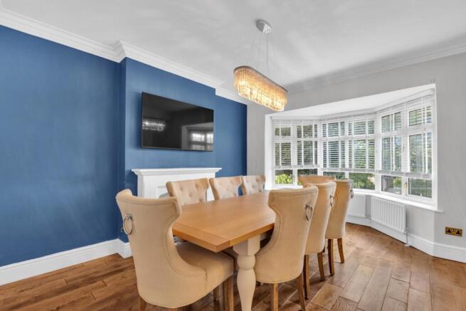 4 bed Detached for sale Image 9