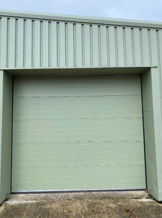 Roller shutter door