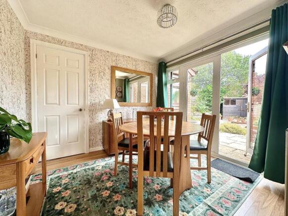 Lapwing Close, East Hunsbury, Northampton NN4 photo 4
