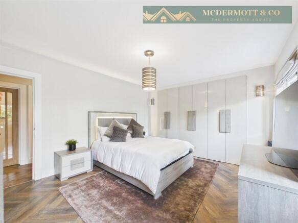 4 bed Detached for sale Image 6