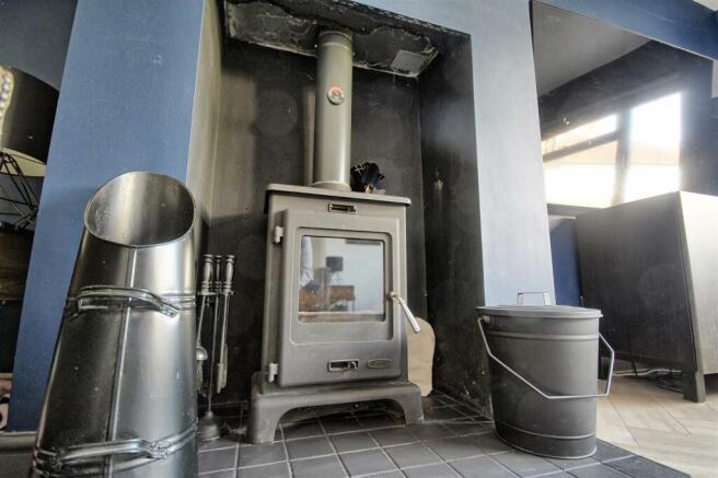 WOOD BURNER