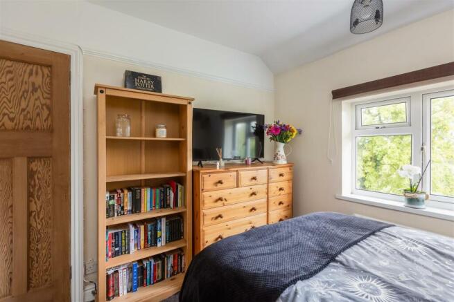 Mouse Cottage Bedroom 2-2.jpg