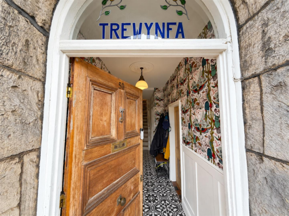 ENTRANCE HALLWAY