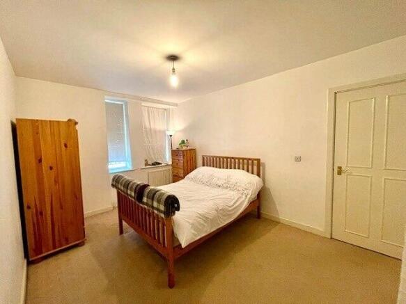 2 bed Flat to rent Image 7