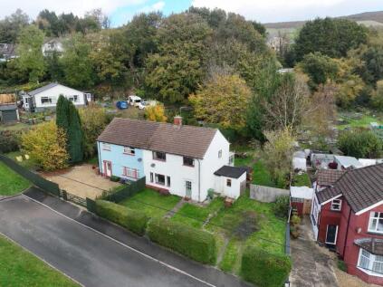 Ffwrwm Road, Machen, CF83