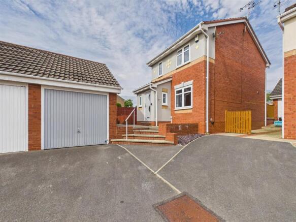 3 bed Detached for sale Image 2