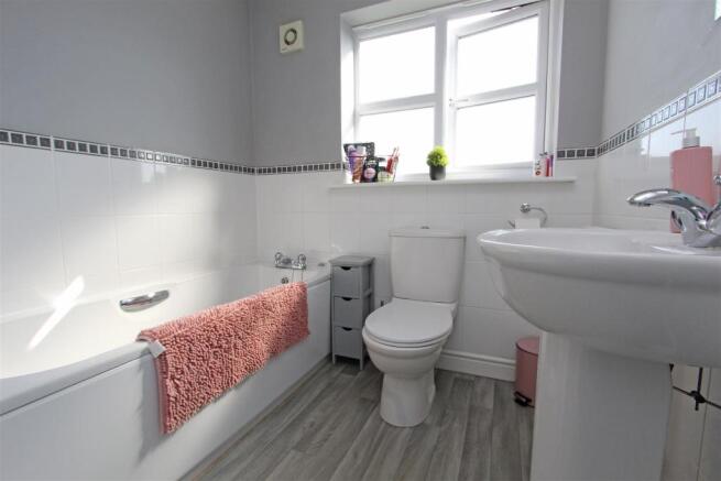Family Bathroom.jpg