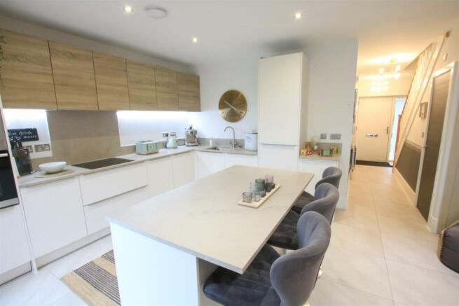 OPEN PLAN LIVING/ DINING/ KITCHEN