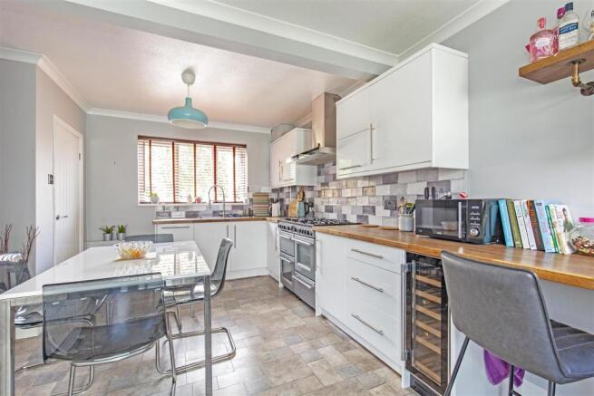 Kitchen-2.jpg