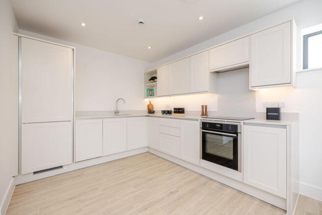 Bond Road, Warlingham photo 4
