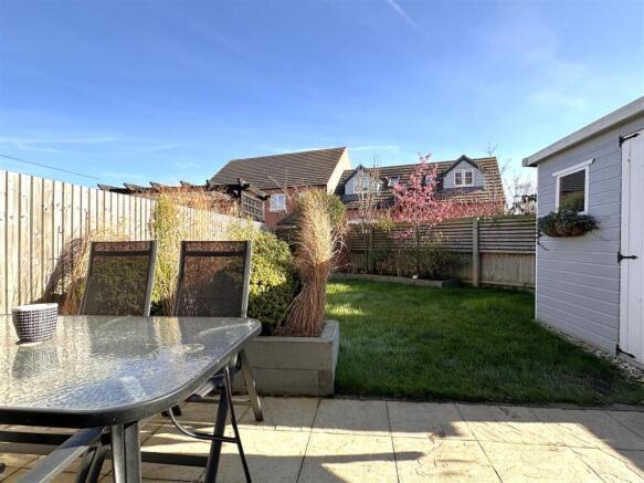 Lovely Low-Maintenance Garden 680