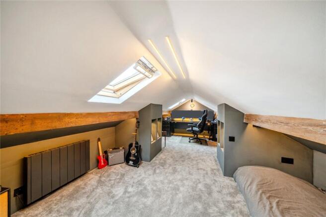 4 bed Semi-Detached for sale Image 7