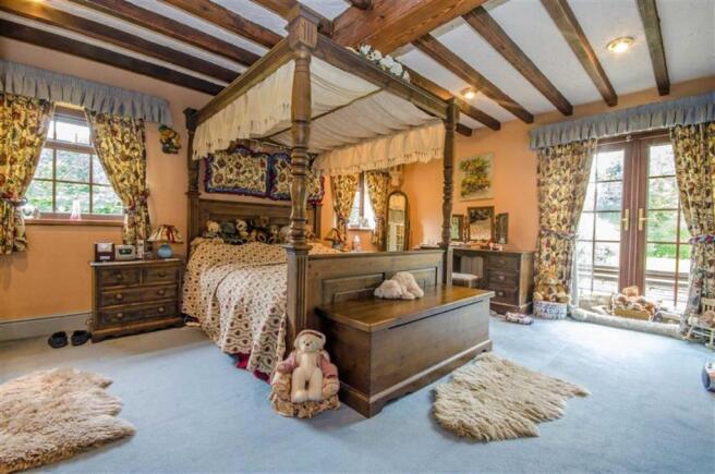 MASTER BEDROOM