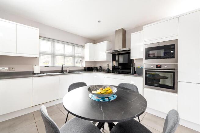 Kitchen/Breakfast Rm
