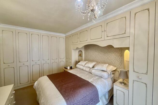 3 bed Bungalow for sale Image 11