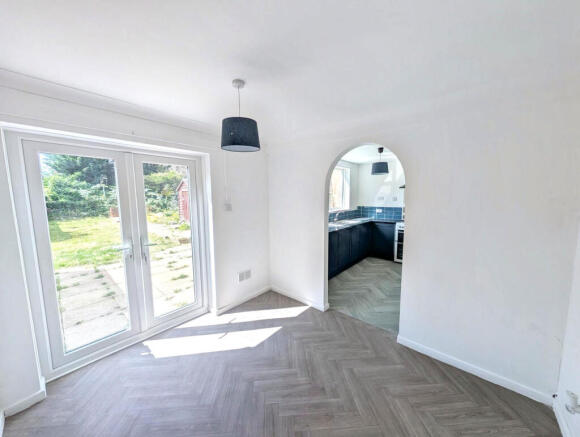 3 bed Terraced for sale Image 5