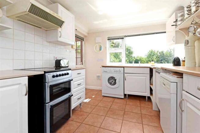 KITCHEN 2/UTILITY RM