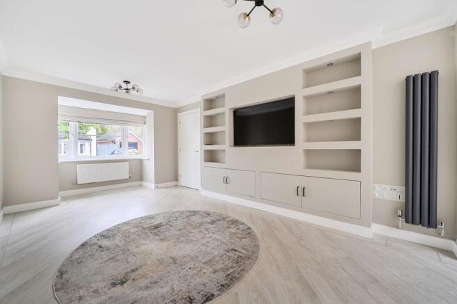 Swords Drive, Crowthorne, RG45 photo 3