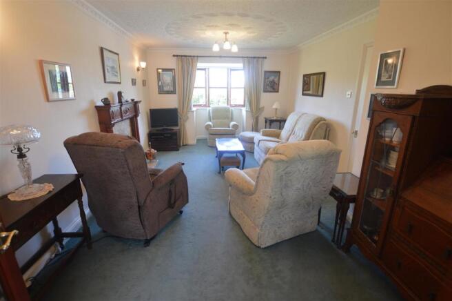 Lounge1.JPG