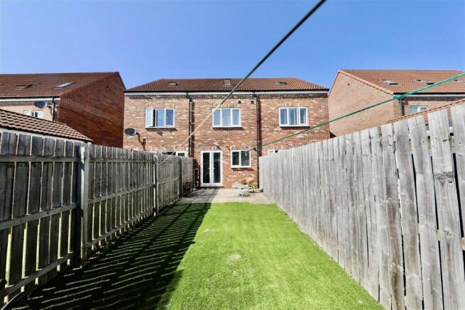 3 bed Terraced for sale Image 10