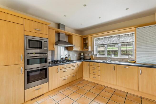 Kitchen.jpg