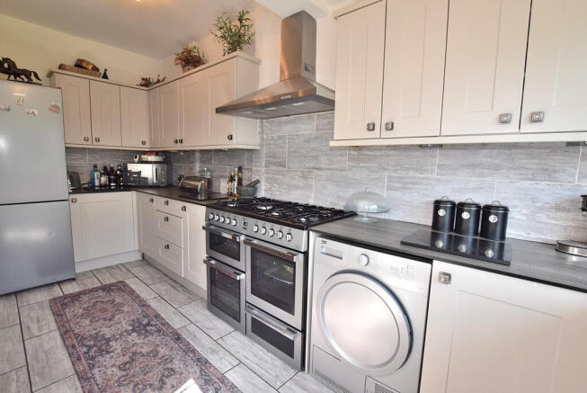 3 bed Semi-Detached for sale Image 5