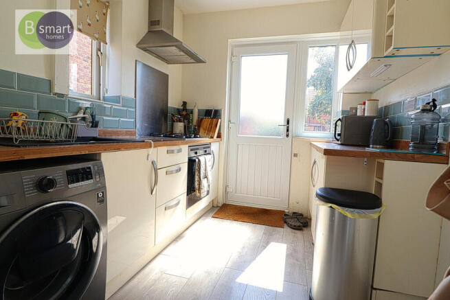 3 bed Semi-Detached for sale Image 4