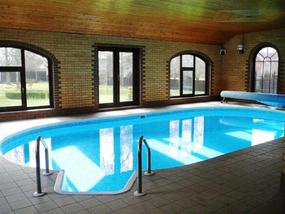 INDOOR SWIMMING POOL