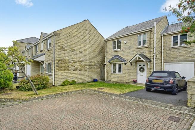 4 bed Semi-Detached for sale Image 9