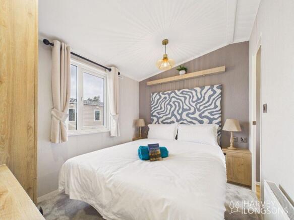 3 bed Park Home for sale Image 10