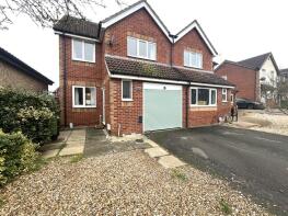 12, Gull Way, Chatteris PE16 6DT
