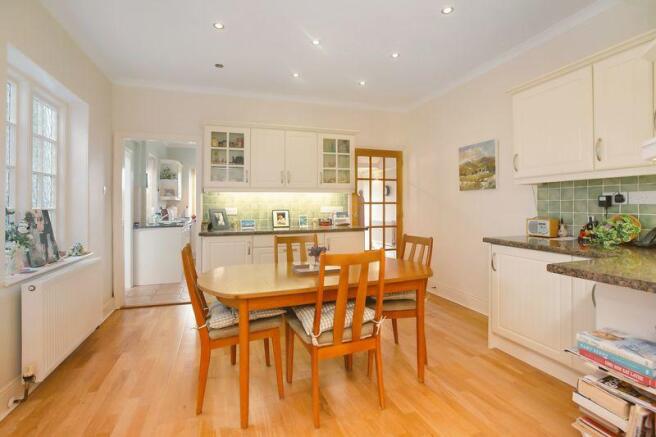 breakfast room