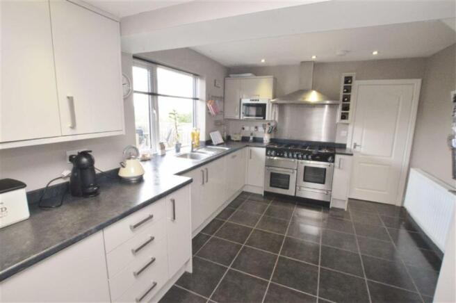 Dining kitchen