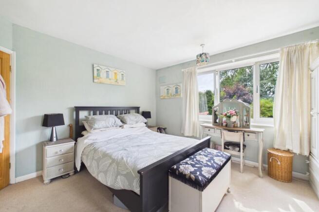 3 bed Semi-Detached for sale Image 6