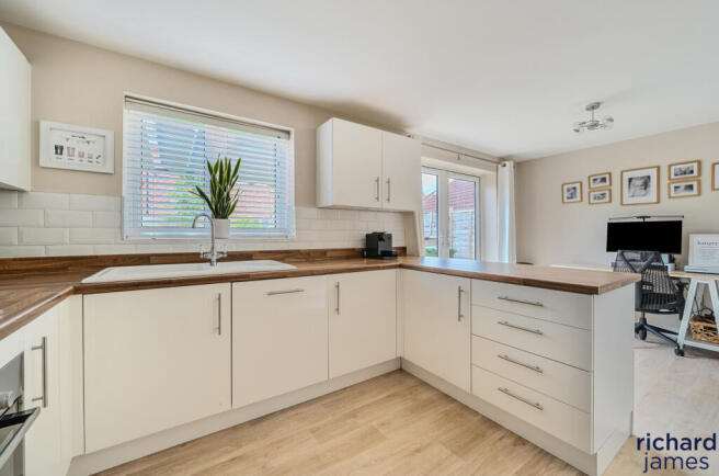 2ab3c011d310494996a407549de5ced4