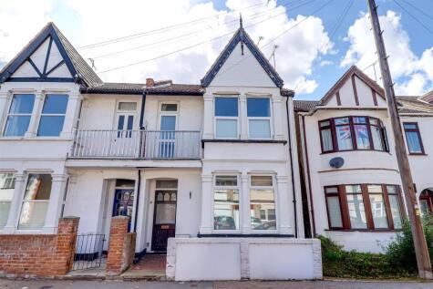 St. Georges Park Avenue, Westcliff-on-Sea