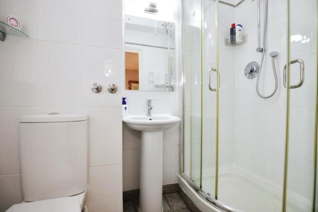 En-Suite Bathroom