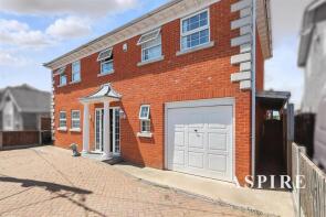 3, Hannett Road, Canvey Island SS8 8LP