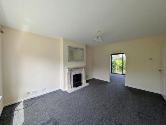 3 bed Semi-Detached to rent Image 6